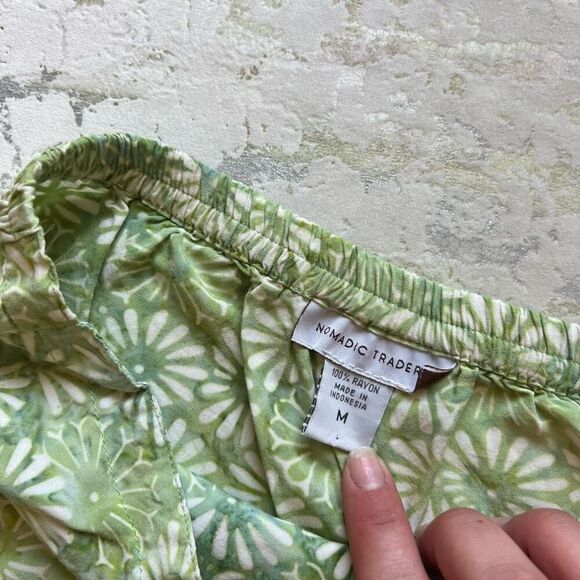 Nomadic Traders Y2K Daisy Floral Midi Skirt - Picture 4 of 9